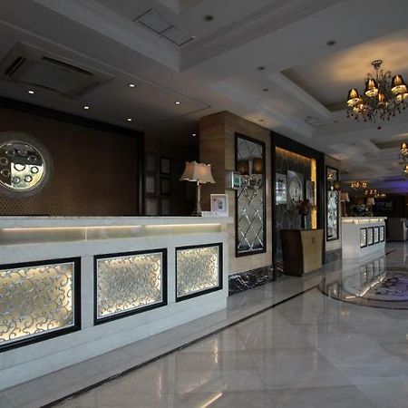 Boudl Hotel Suites Fahahil Koeweit Buitenkant foto